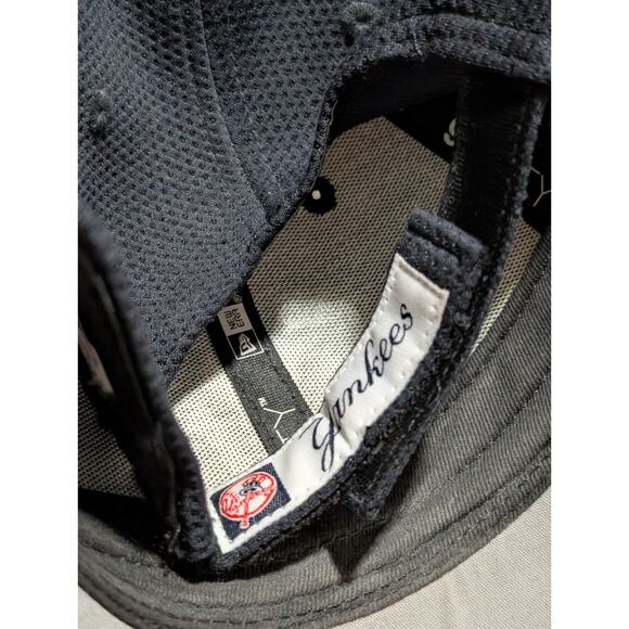 New York Yankees Hat Cap Adjustable Fitted Embroidered Logo Baseball New Era - Picture 3 of 4